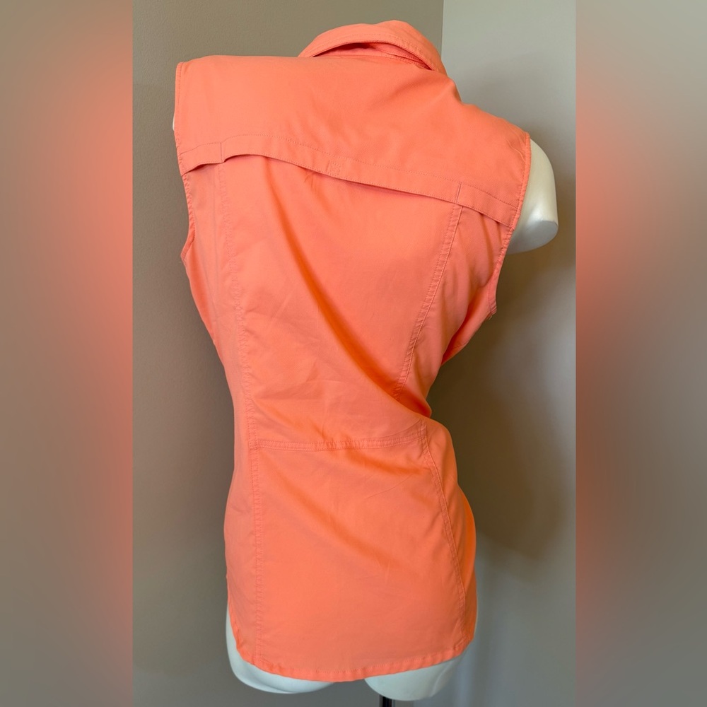 Reel Legends Shirt Womens medium
Coral Saltwater Vented Button Front Sleeveless - Picture 4 of 10